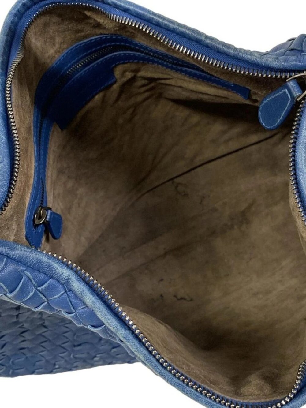 BOTTEGA VENETA Intrecciato Blue Leather B********* Handbag - Picture 13 of 15